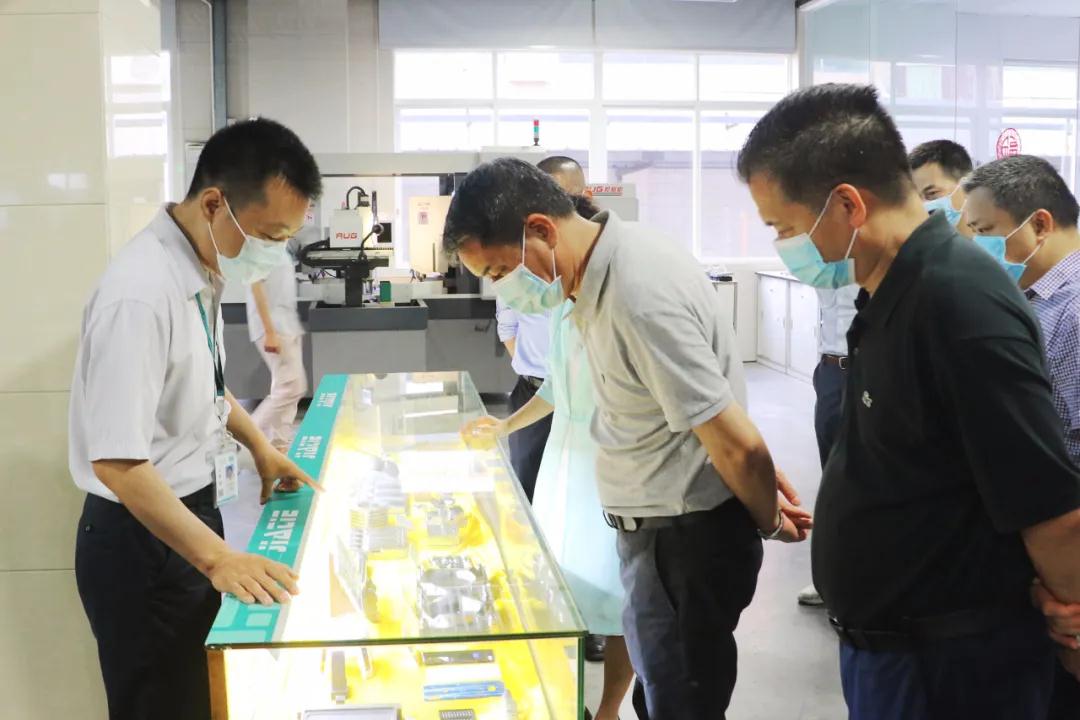 伍培進(jìn)帶隊(duì)深入企業(yè)調(diào)研，堅(jiān)定企業(yè)信心共謀發(fā)展